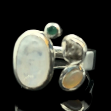 Загрузить изображение в средство просмотра галереи, Кольцо Одуляр, алмаз,опал  13,5 гр 20,5 размер; серебро 925
