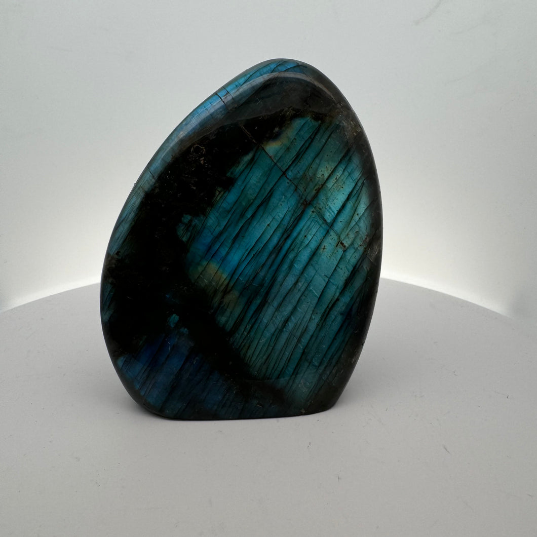 Labradorite 405gram 9x6x4cm