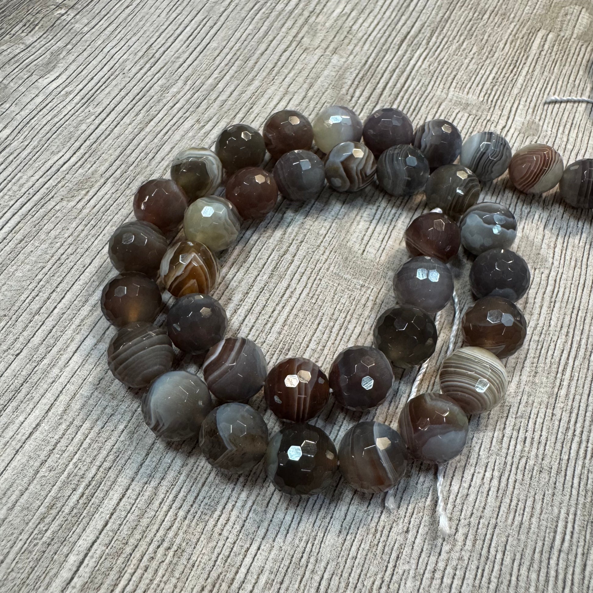 40 faceted agate beads, 10mm