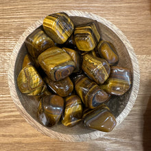 Загрузить изображение в средство просмотра галереи, Natural tiger eye mineral
