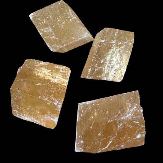 Calcite Pieces 90–105 g