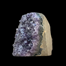 Загрузить изображение в средство просмотра галереи, Amethyst Druse 11×9×9 cm 1575 g
