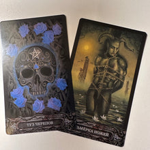 Загрузить изображение в средство просмотра галереи, Tarot of Vampyres Phantasmagoria tarot cards close-up
