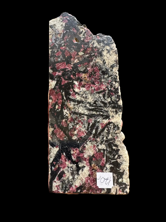 Eudialyte Raw Mineral 920g 17x5x6cm
