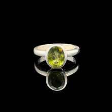 Загрузить изображение в средство просмотра галереи, Peridot Ring Size 17 Sterling Silver 925
