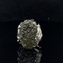 Загрузить изображение в средство просмотра галереи, Moldavite Ring Size 18–20 Silver Plated Metal
