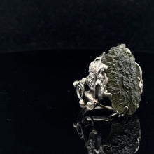 Загрузить изображение в средство просмотра галереи, Moldavite Ring Size 18–20 Silver Plated Metal
