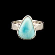 Load image into Gallery viewer, Кольцо Ларимар 18 размер: камень 14*10мм; серебро 925
