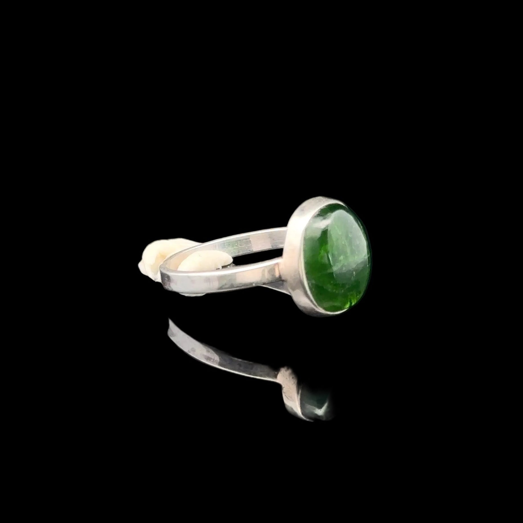 Chrome Diopside Ring, Size 17, Weight 11 g, Stone Size 9 × 11 mm, 925 Sterling Silver