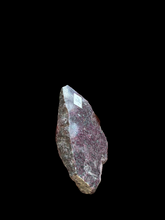 Load image into Gallery viewer, Eudialyte Raw Mineral 100g 8.5x4.5x2cm
