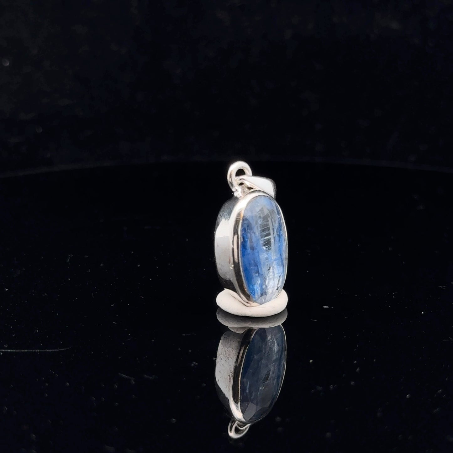 Kyanite Pendant Silver 925 21 mm