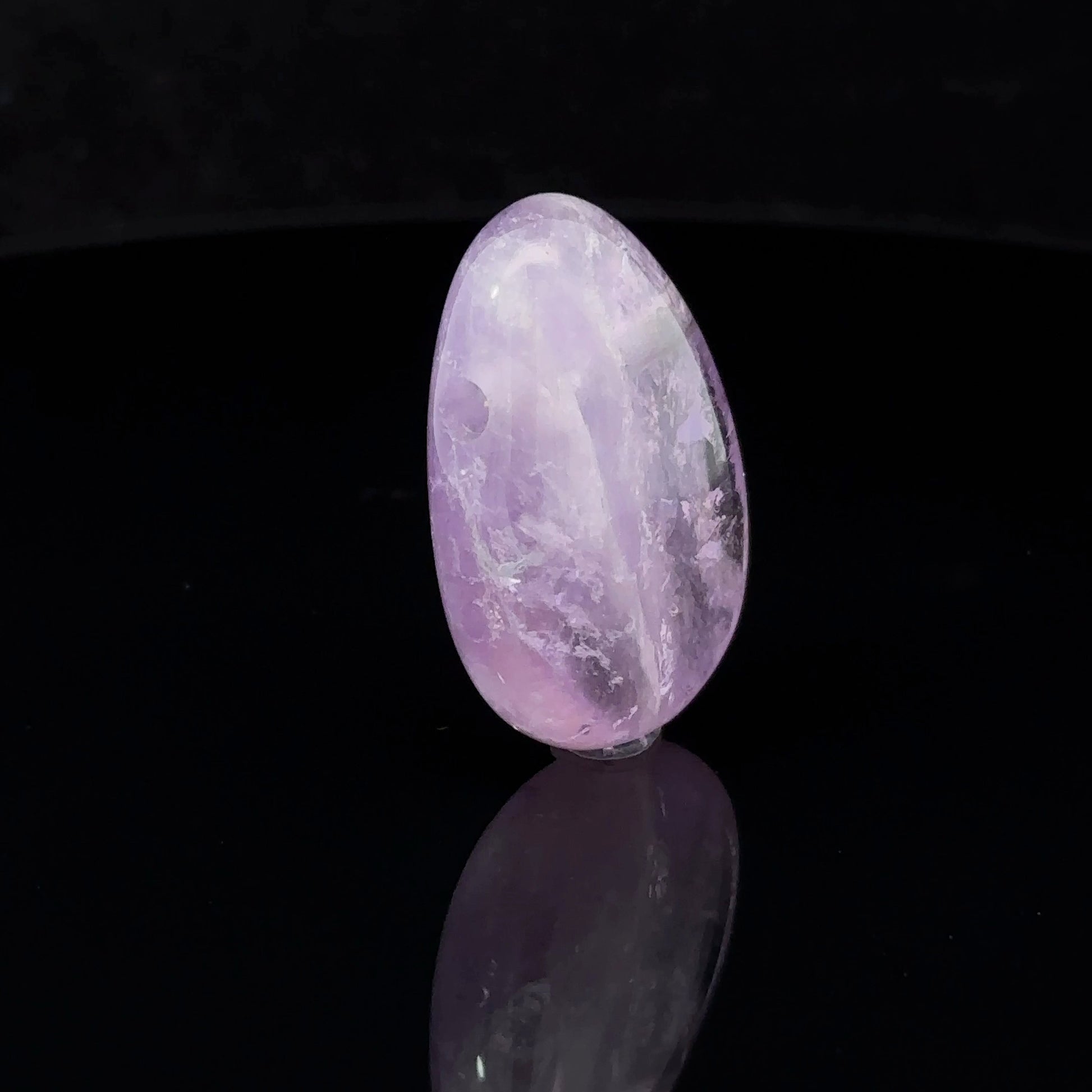 Amethyst Pendant – 3 × 2 cm