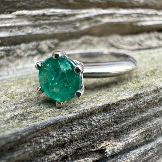 Emerald Ring Gold 585 Size 17 1.3 ct 4.2 g