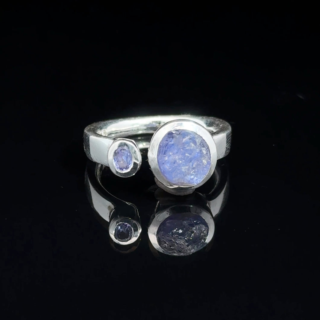 Кольцо Танзанит дикий и обработанный размер; серебро 925