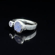 Загрузить изображение в средство просмотра галереи, Кольцо Танзанит дикий и обработанный размер; серебро 925
