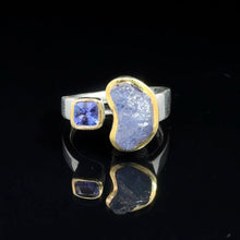 Загрузить изображение в средство просмотра галереи, Кольцо Танзанит дикий и обработанный  размер; серебро 925
