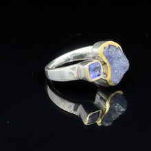 Загрузить изображение в средство просмотра галереи, Кольцо Танзанит дикий и обработанный  размер; серебро 925
