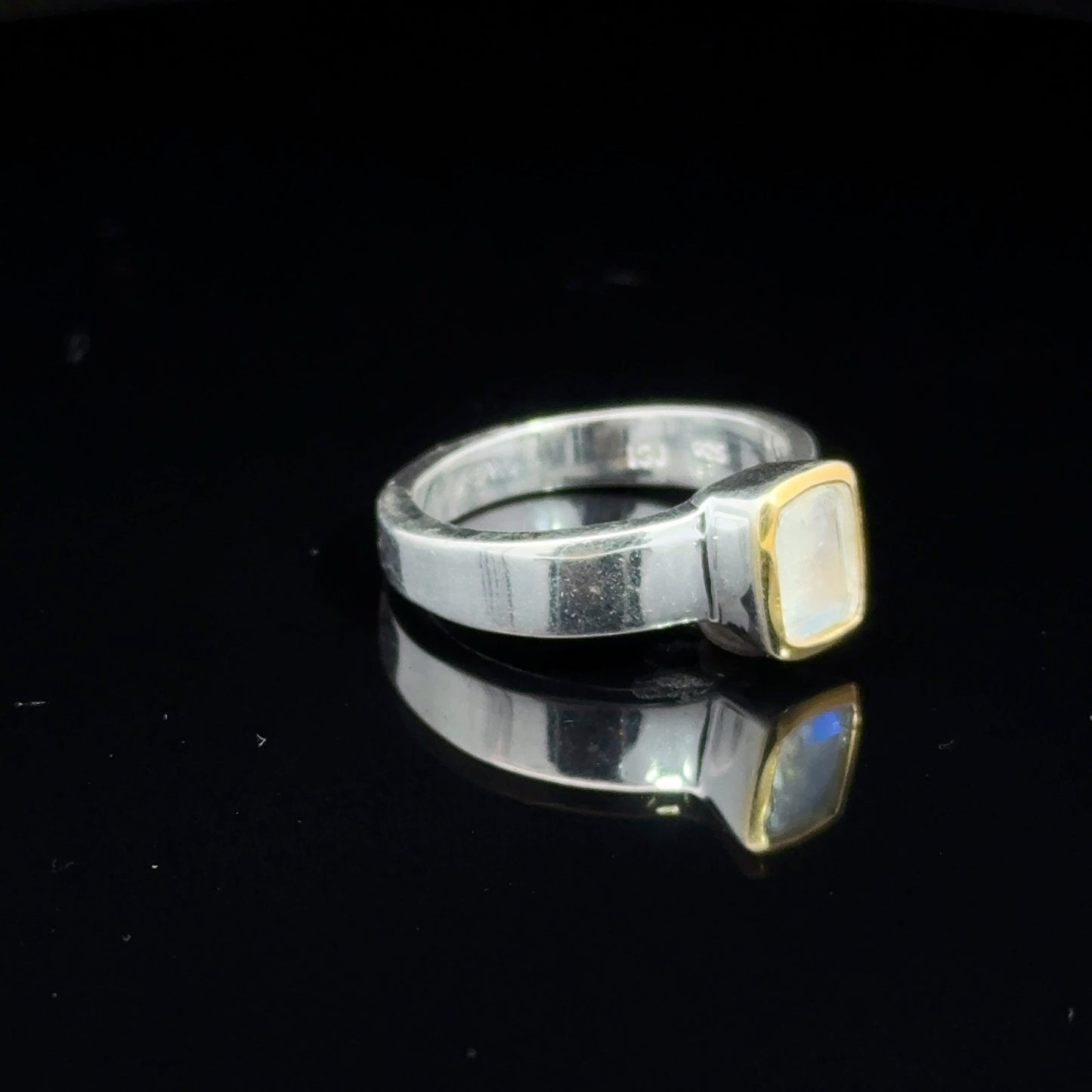 Moonstone Ring Silver 925 Size 18