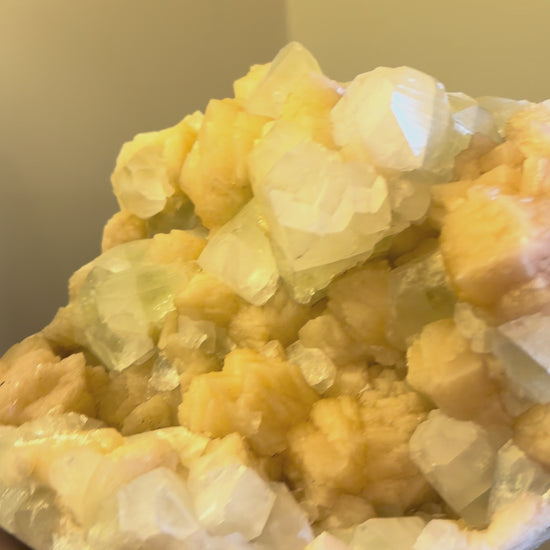Apophyllite Stilbite Crystal Formation 3300 g 21 × 18 × 5 cm