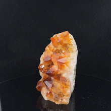 Загружайте и воспроизводите видео в средстве просмотра галереи Друза Цитрин 220 гр;5 на 7 на 6 см
