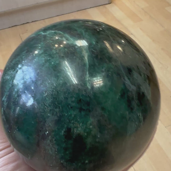 Aventurine Sphere 2400 kg 12 cm