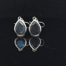 Загружайте и воспроизводите видео в средстве просмотра галереи Labradorite Earrings 27 mm 20×14 mm
