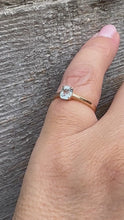Load and play video in Gallery viewer, Ring Aquamarine 0.45 carat in gold 585 
