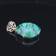 Загружайте и воспроизводите видео в средстве просмотра галереи Chrysocolla Pendant 4 cm Stone 2.5×2 cm Nickel Silver
