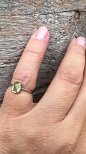Load and play video in Gallery viewer, Ring Garnet 0.35 carats in gold 585 
