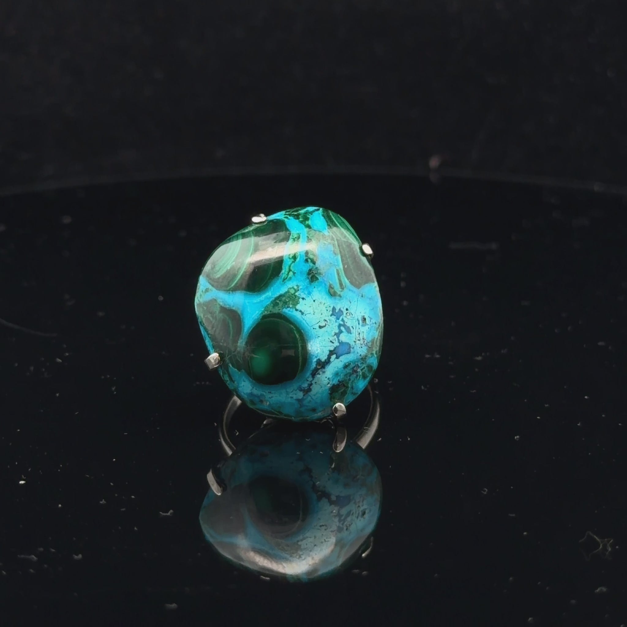 Chrysocolla Ring 17.5 Stone 2×2 cm Nickel Silver