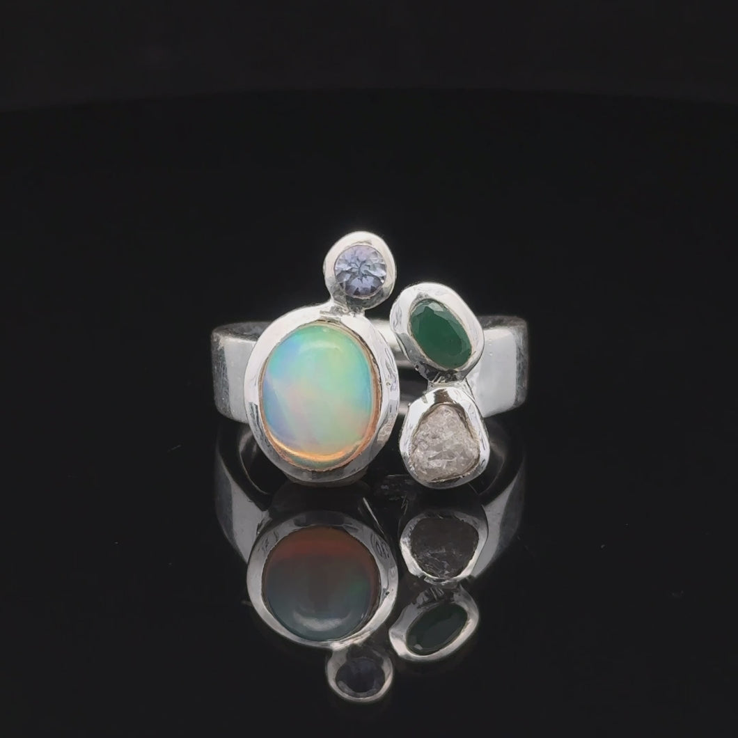 Кольцо Опал благородный ,алмаз, изумруд  размер; серебро 925