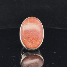 Загружайте и воспроизводите видео в средстве просмотра галереи Sunstone Feldspar Ring Silver 925 Size 17.5 Stone 22 × 40 mm 19 g
