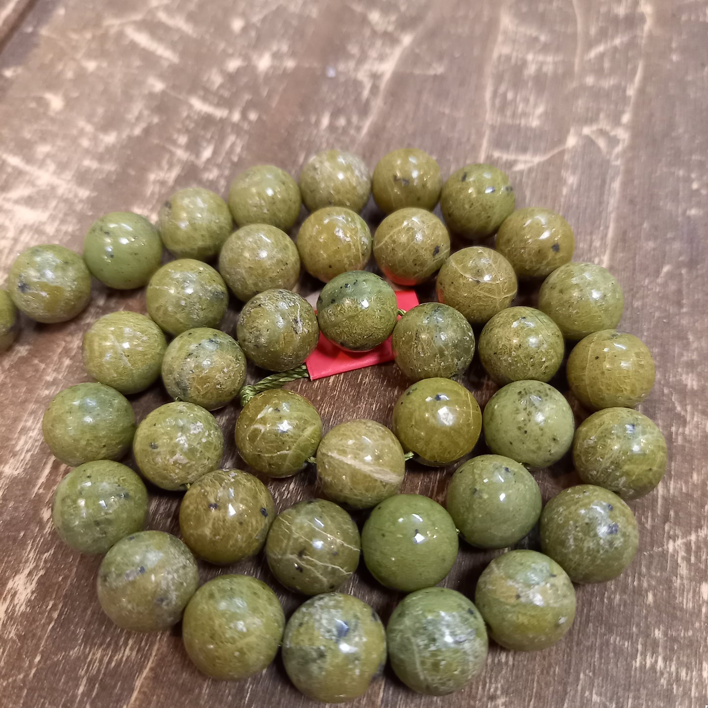 Serpentīna pērlītes 10 mm, 40 gab.