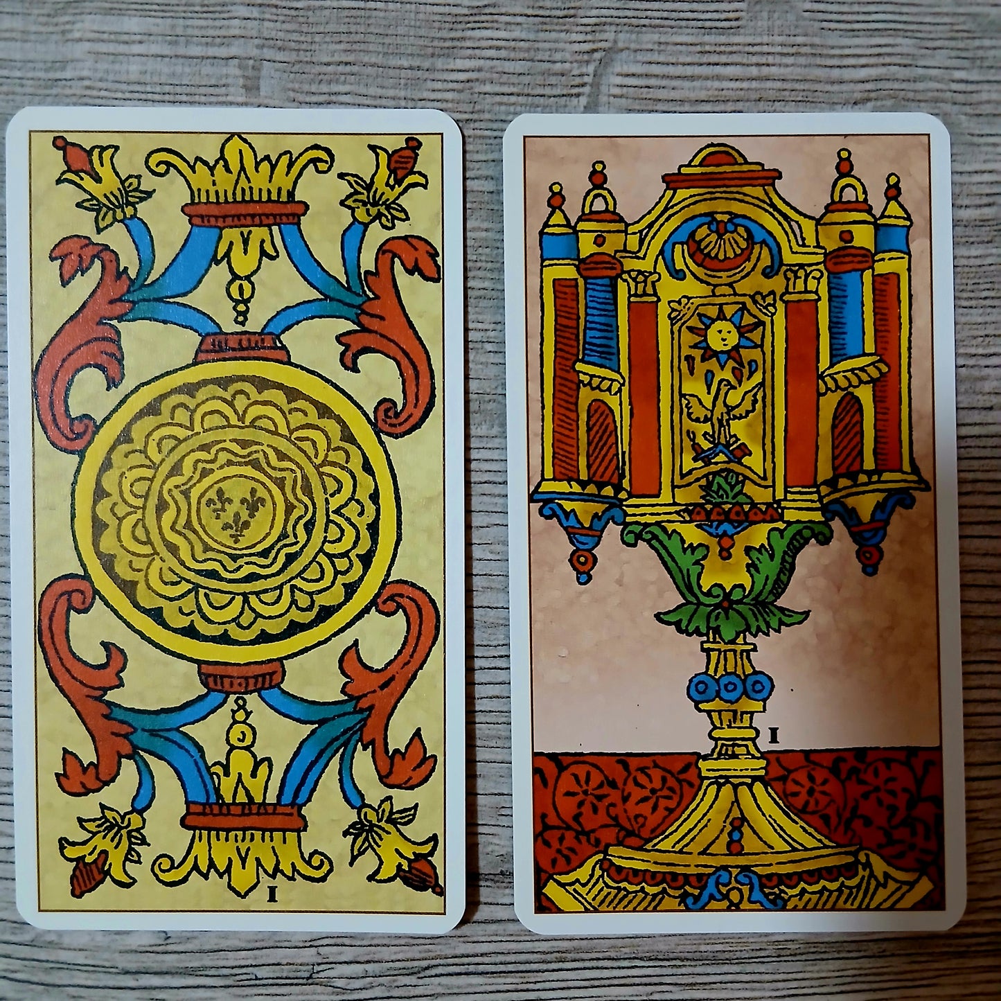 Universal Marseille Tarot — Универсальное Марсельское Таро