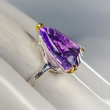 Load image into Gallery viewer, Кольцо Аметистом 13 карат, серебро 925 пробы, размер 18
