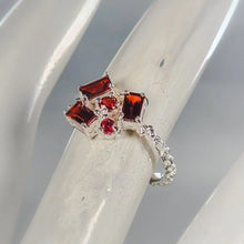 Lejupielādēt attēlu galerijas skatītājā, Garnet Ring 925 Sterling Silver Size 16
