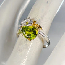 Lejupielādēt attēlu galerijas skatītājā, Peridot Ring 925 Sterling Silver Size 17.5

