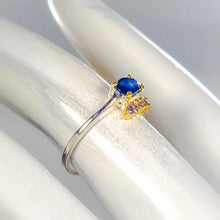 Загрузить изображение в средство просмотра галереи, Серебряное кольцо с натуральным синим сапфиром, размер камня 6×4, вес 1.6 г, размер 17.5, 925 пробы
