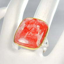 Загрузить изображение в средство просмотра галереи, Серебряное кольцо с натуральным родохрозитом, 36 карат, размер камня 24x21, вес 15гр, размер 18.5, 925 пробы
