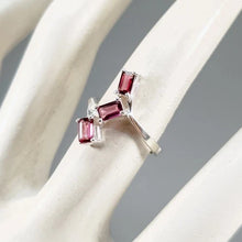 Load image into Gallery viewer, Rhodolite Garnet Ring, 2.4g; size 15.5; 925 sterling silver
