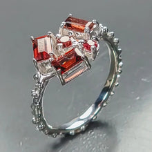 Lejupielādēt attēlu galerijas skatītājā, Garnet Ring 925 Sterling Silver Size 16
