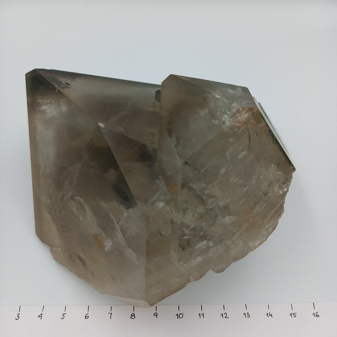Кварц, 1375г, 16×13×9см, м29