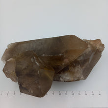 Load image into Gallery viewer, Quartz, 923g, 17×9×8cm, m31 
