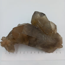 Load image into Gallery viewer, Quartz, 923g, 17×9×8cm, m31 
