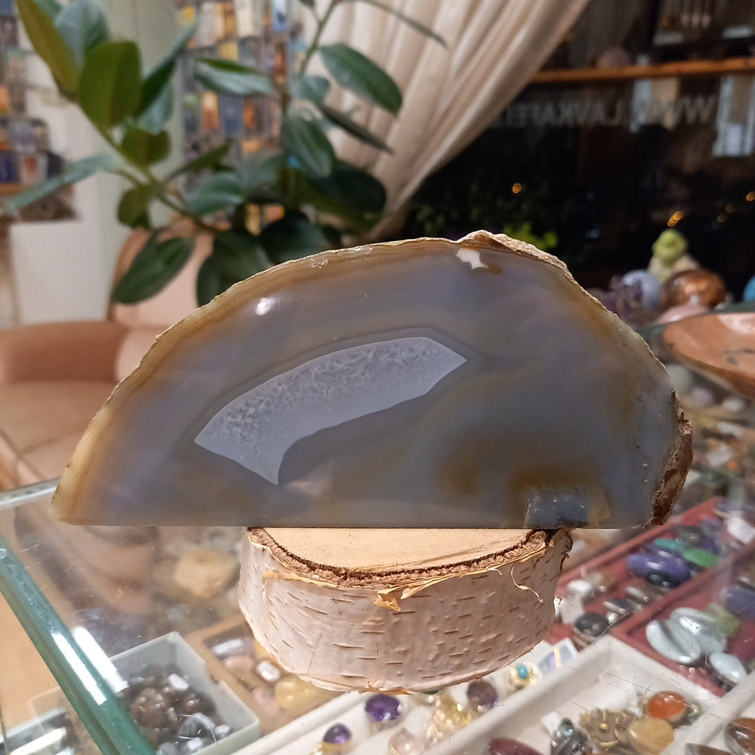 Agate Geode 545 g 7 cm