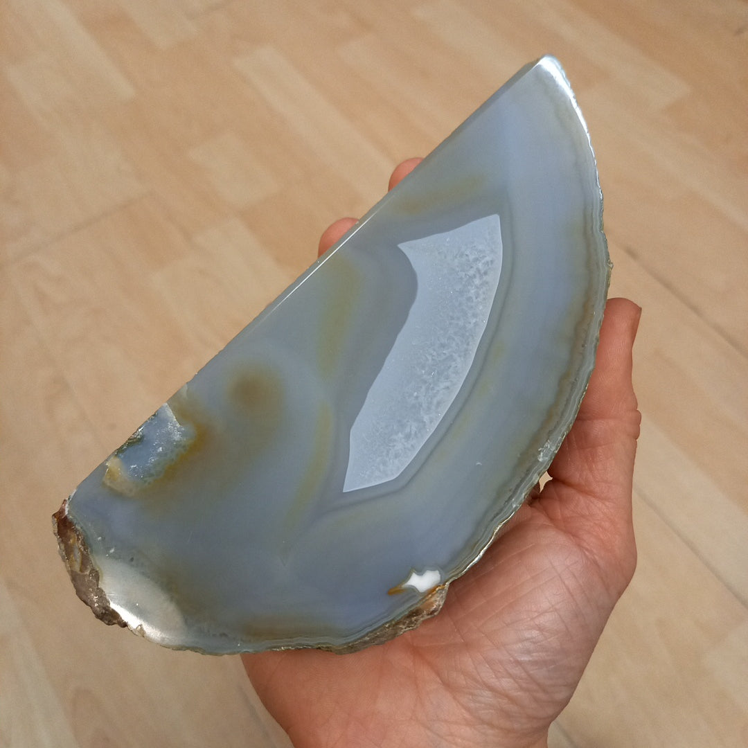 Agate Geode 545 g 7 cm