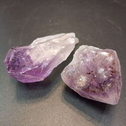 Amethyst 85 g 4 × 7 × 2 cm