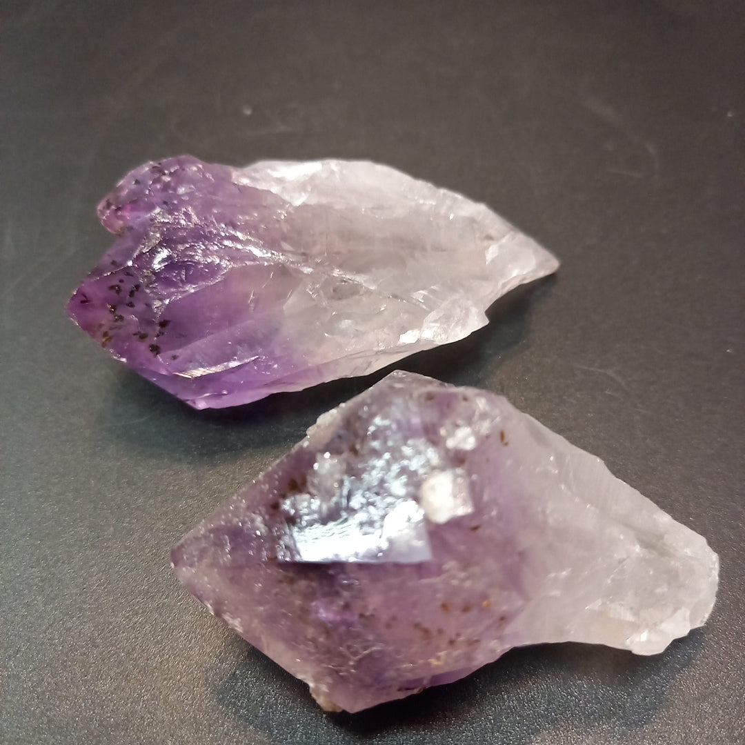 Amethyst 85 g 4 × 7 × 2 cm