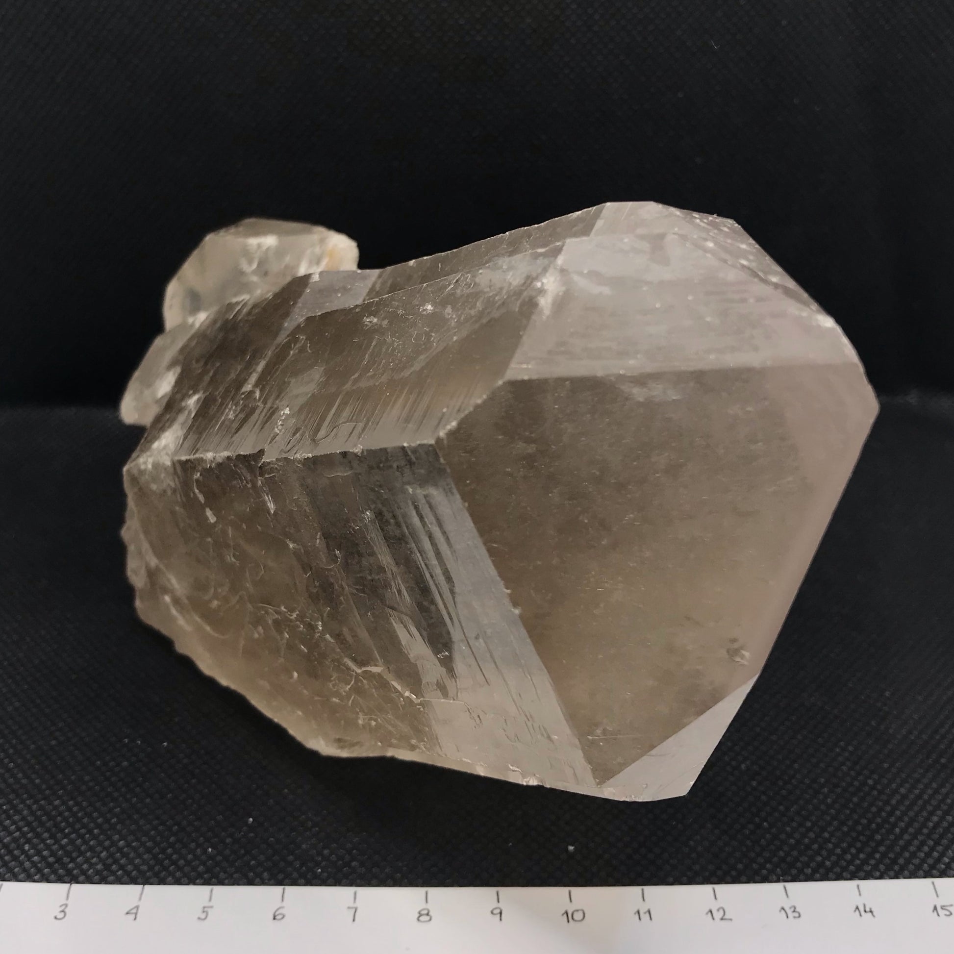 Smoky Quartz Crystal 1135 g 17 × 9 × 7 cm