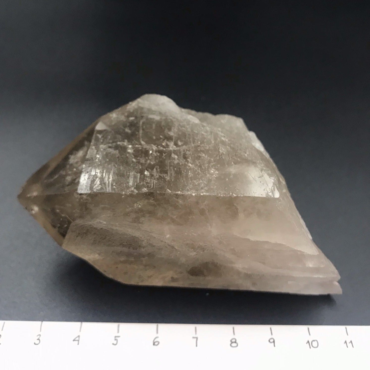 Smoky Quartz 200 g 9 × 6 × 5 cm